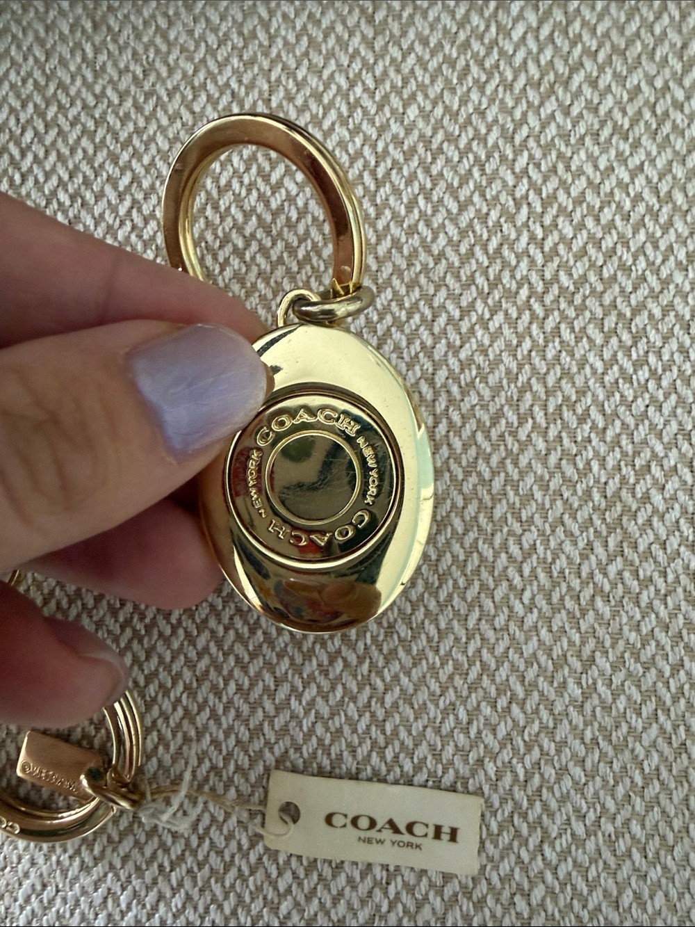 Coach Gold and White Turnlock Oval Valet Key - Picture 4 of 4